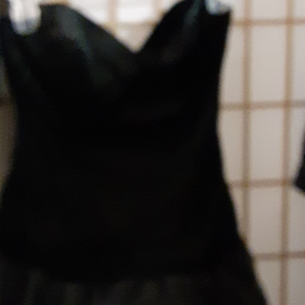 Dress - Picture 4 of 6